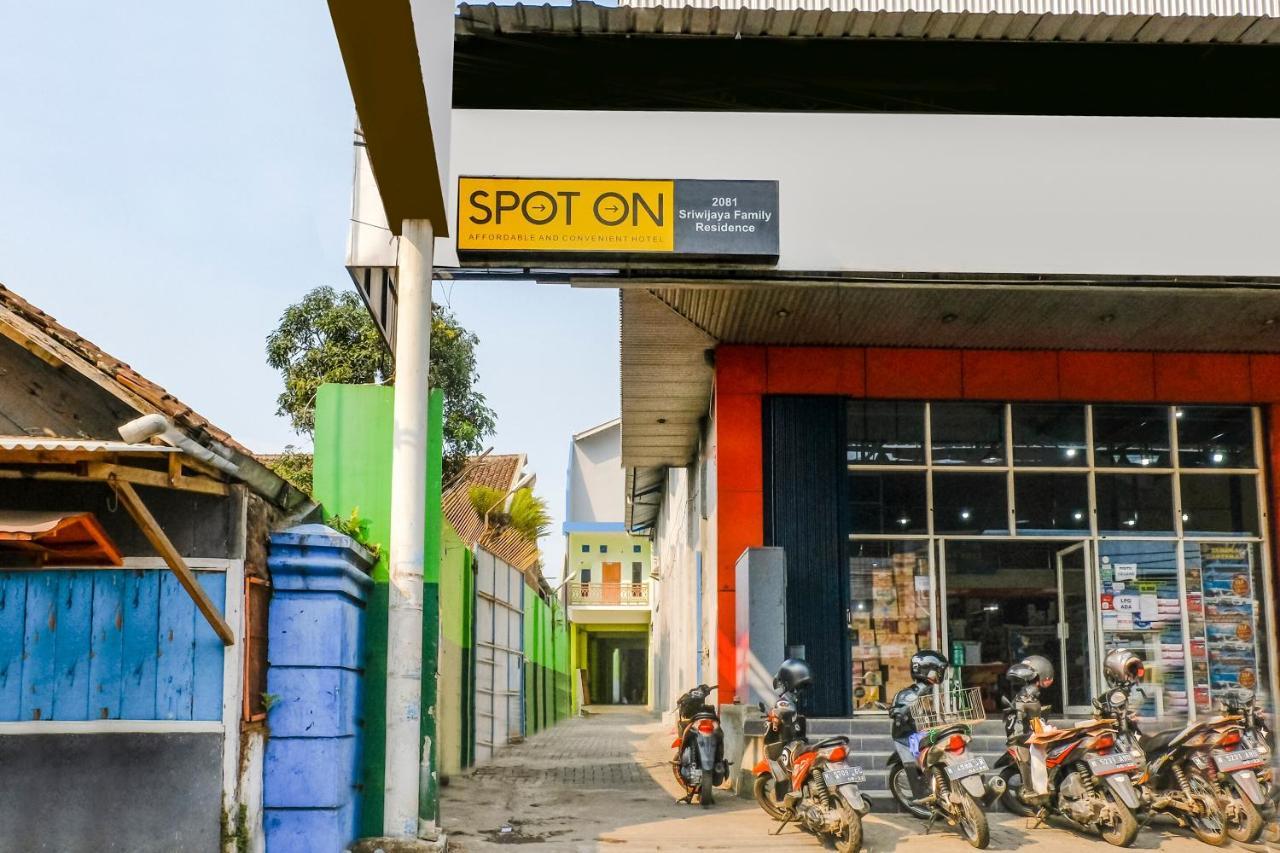 Spot On 2081 Sriwijaya Family Residence Lawang Exteriör bild
