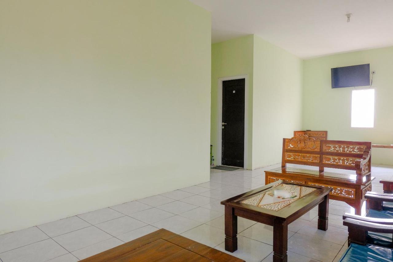 Spot On 2081 Sriwijaya Family Residence Lawang Exteriör bild